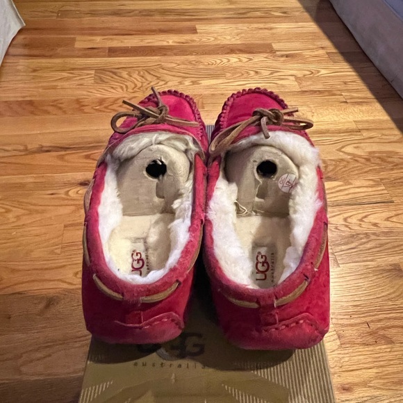 Ugg - Picture 4 of 5